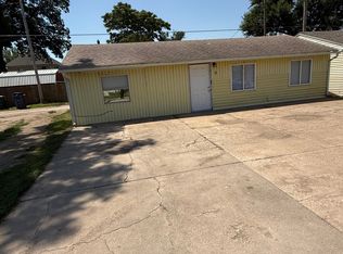 719 E Avenue A #5, Hutchinson, KS 67501