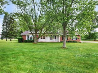W365N7134 McMahon Rd, Oconomowoc, WI 53066
