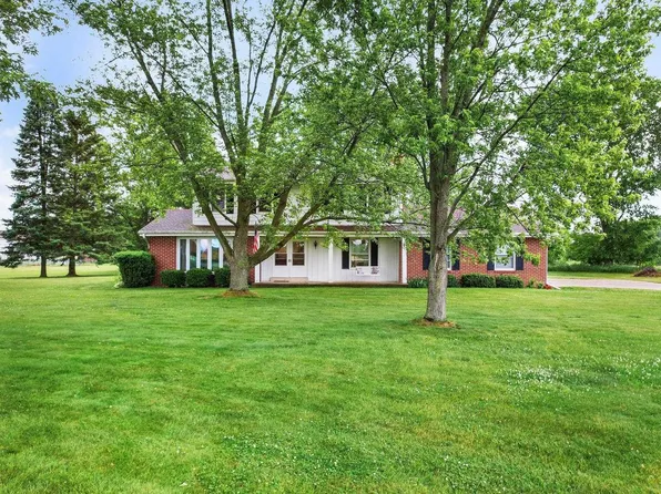 W365N7134 McMahon Road, Oconomowoc, WI 53066