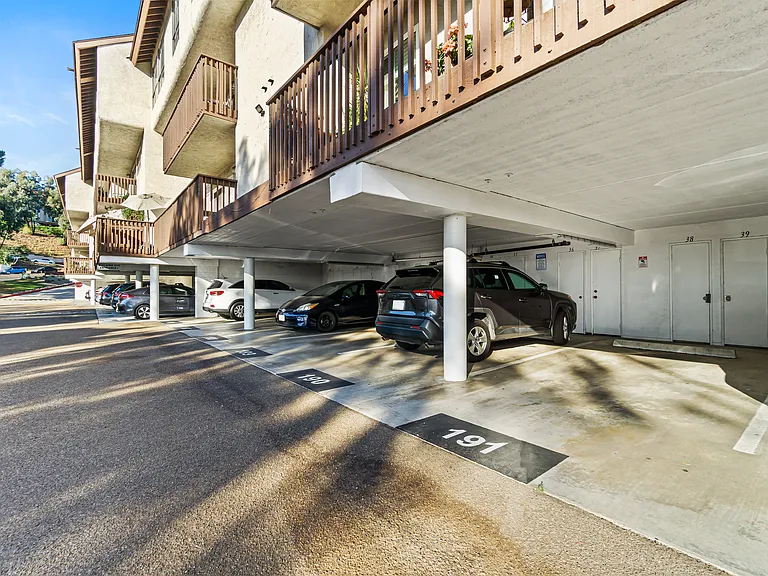 6111 Rancho Mission Rd — Photo 21