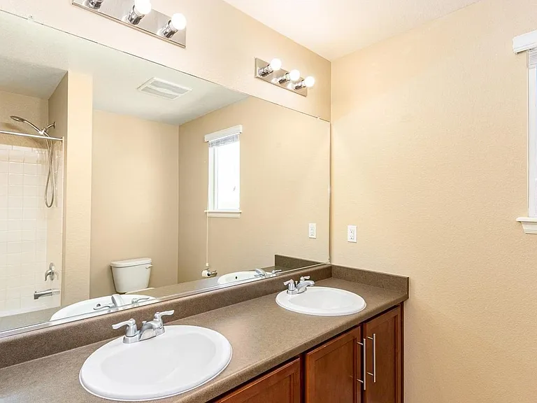 6281 Genoa St — Photo 12