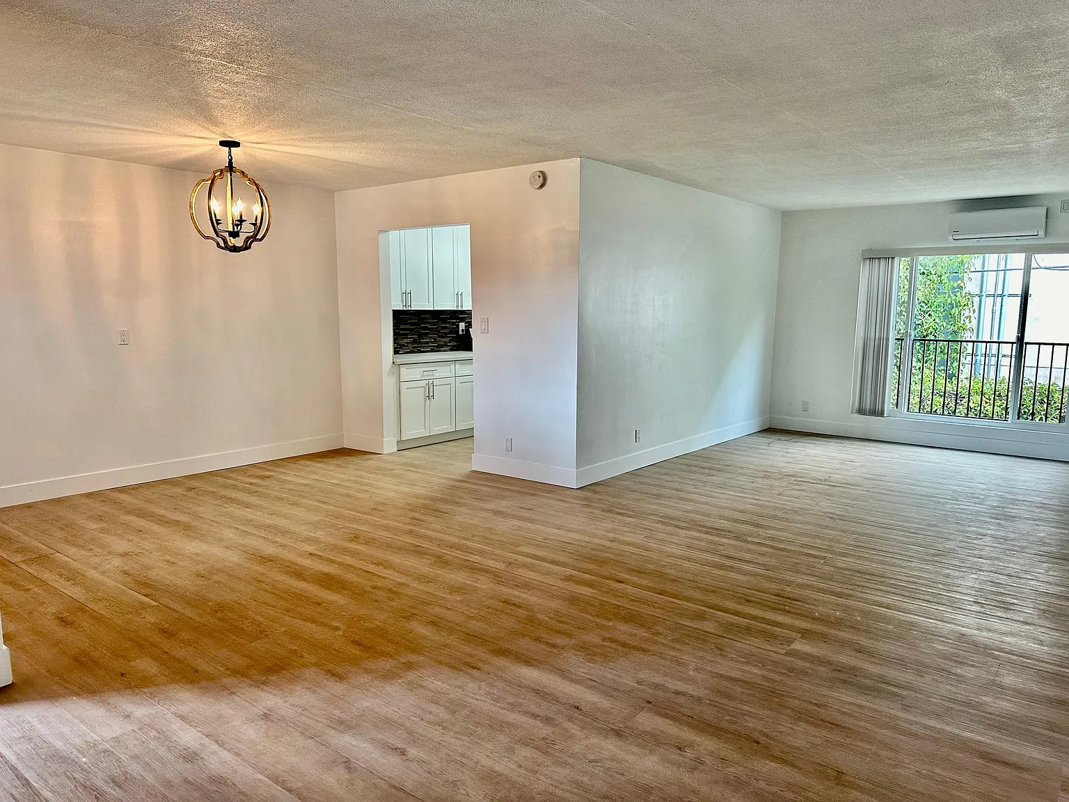 2 bed, $2,500 — Photo 2