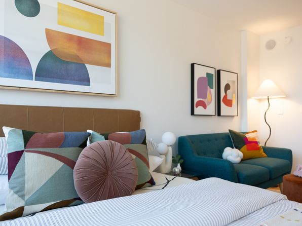 240 Willoughby St #23D