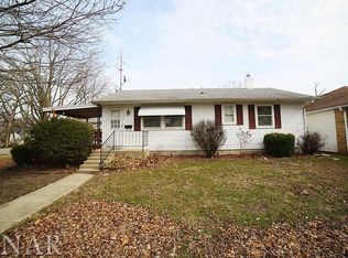 101 S Cherry St, Lexington, IL 61753
