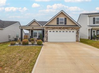 1362 Romany Ct, Boiling Springs, SC 29316