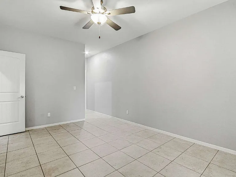 11500 Summer Dr #B — Photo 33