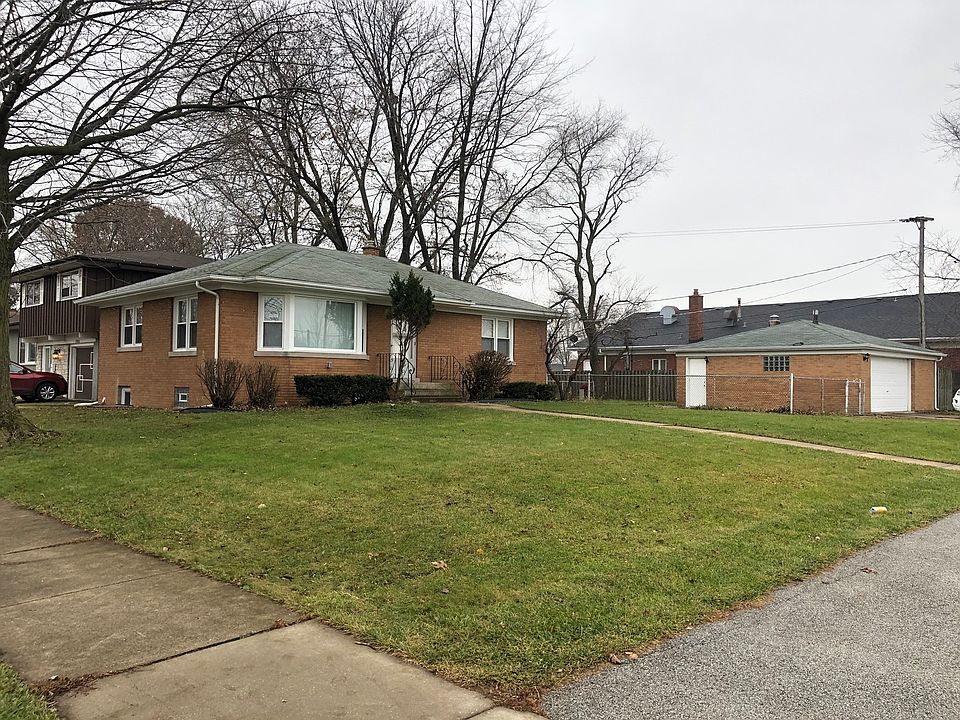 1st image of 705 E 170th St