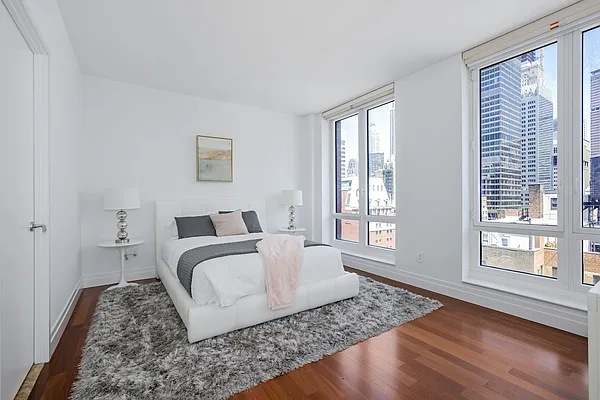 Sold by Compass | media 17