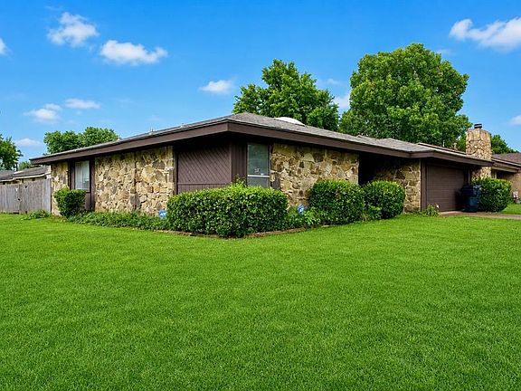 3rd image of 9024 N Eagle Ln