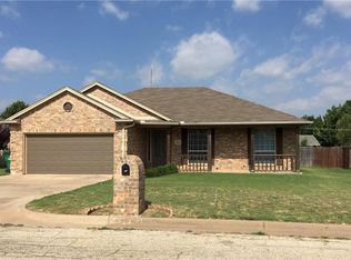 1924 Medora St, Graham, TX 76450