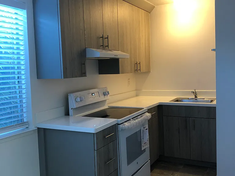 63 S 9th St #6 — Photo 4