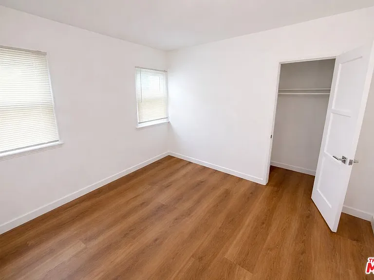9132 Crenshaw Blvd — Photo 6