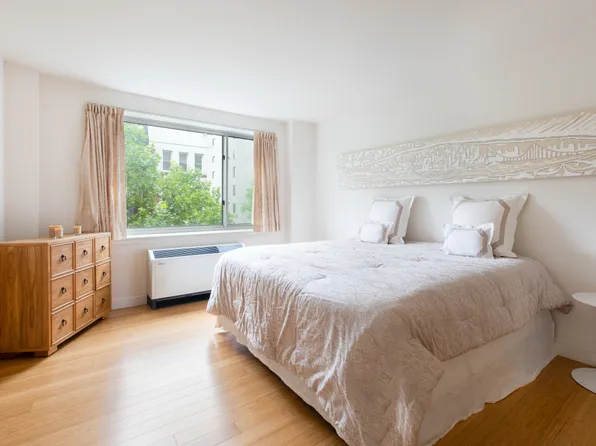 40 West 116th Street image 6 of 14