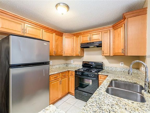 5th image of 955 Butterfly Blvd