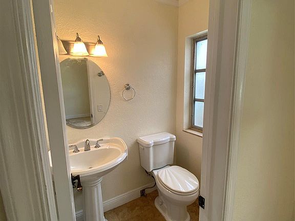 2nd image of 2200 NE 66th Street #1412
