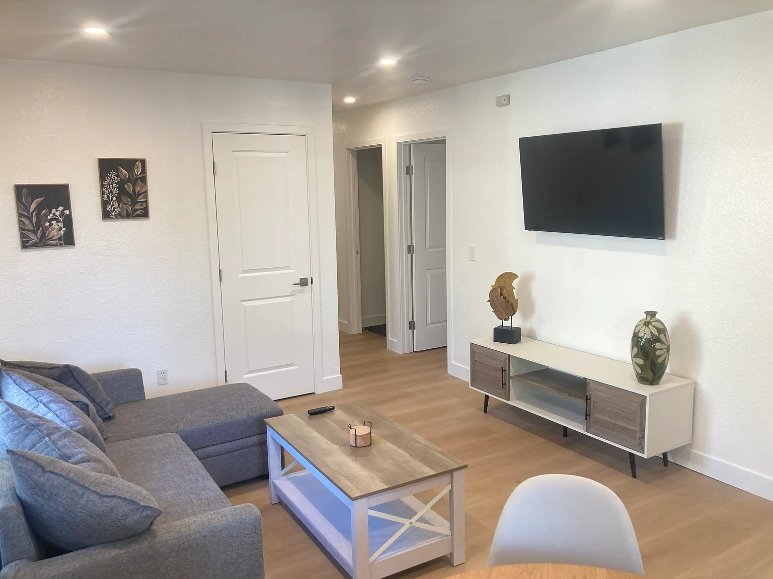 5 bed, 1250 sqft, $850 — Photo 4
