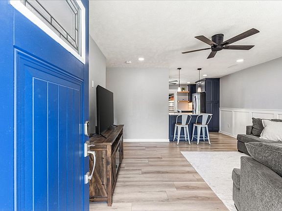 3rd image of 1106 Dorene Blvd