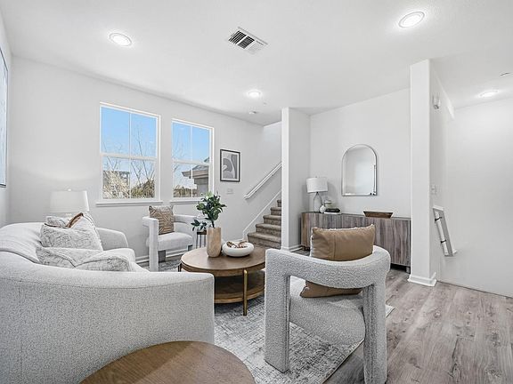 5th image of 1463 Mercado Way
