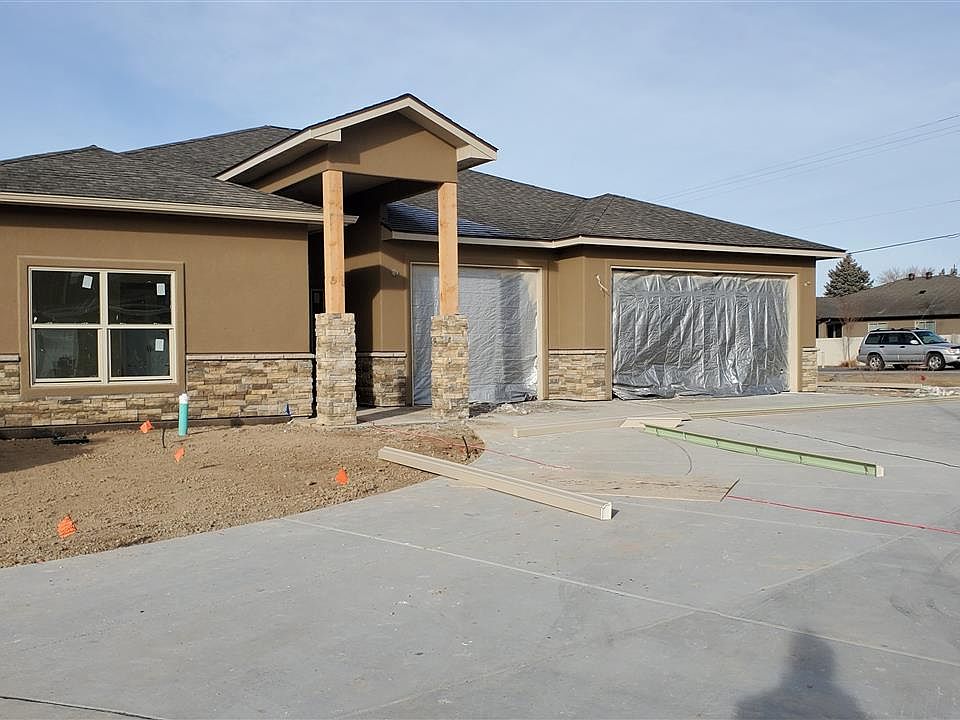 1st image of 249 Esperanza Ct