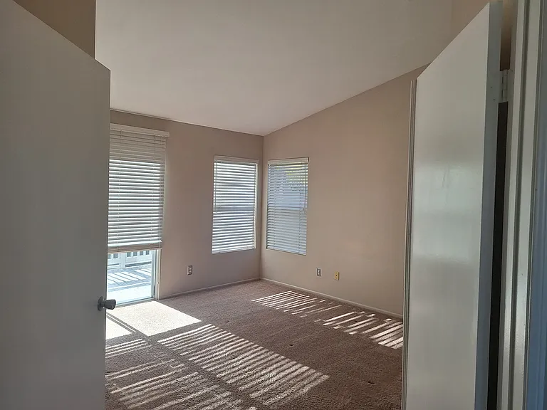 30427 Yosemite Dr — Photo 13