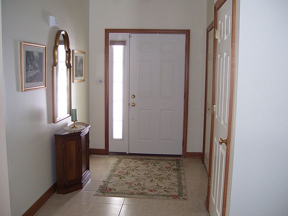 4th image of 1680 Lori Ln