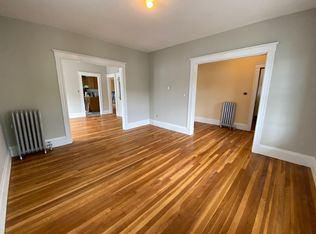 273 Belgrade Ave FLOOR 3, Roslindale, MA 02131