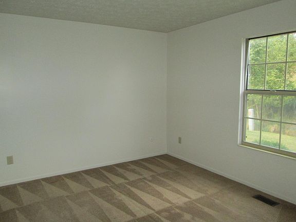 4th image of 3550 Chesapeake Dr