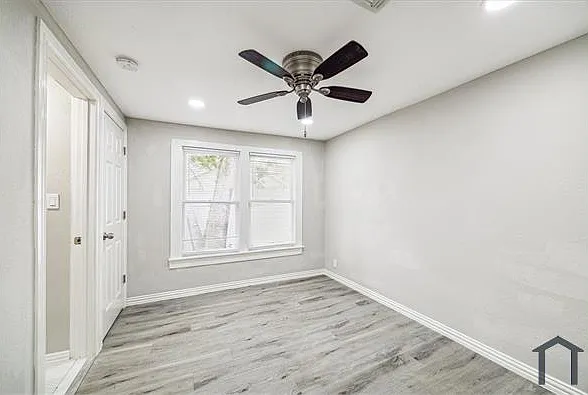 204 E Homan St — Photo 7