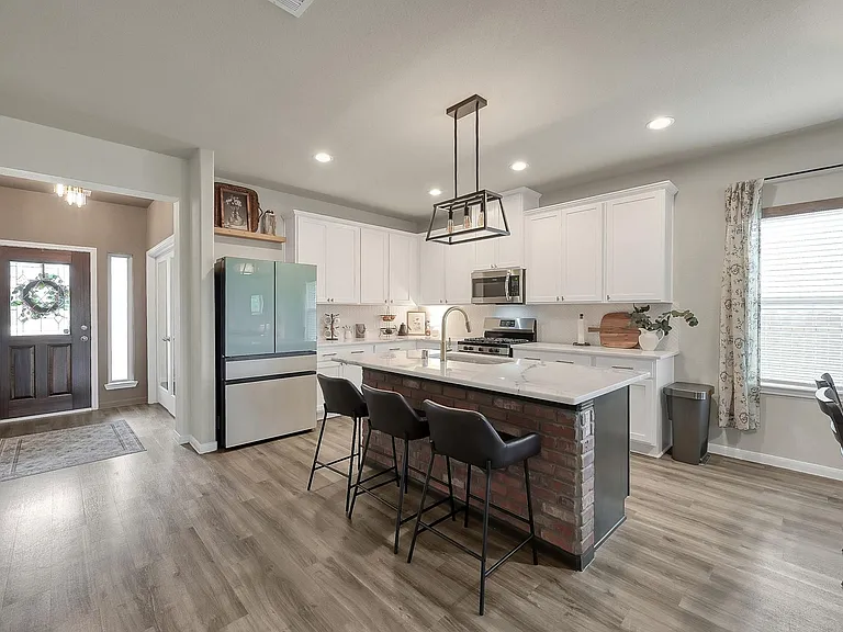 679 Red Elm Ln — Photo 9