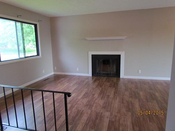 3rd image of 14903 Echo Hills Dr