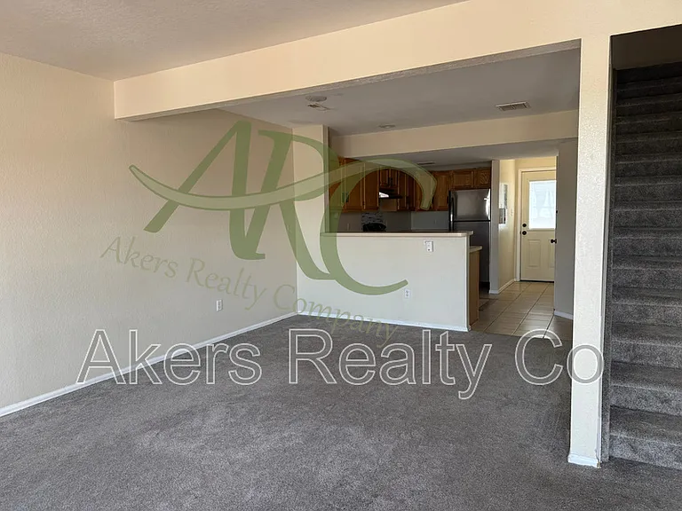 182 E Spaulding Ave — Photo 12