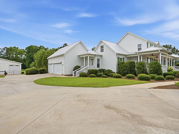 3rd image of 115 Ascot Dr