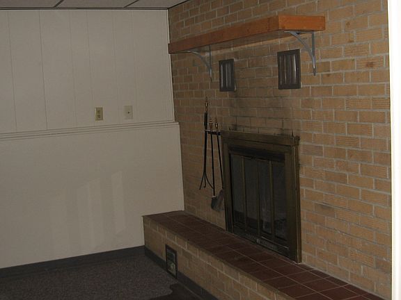 2nd image of 419 N Davis Ave APT 2