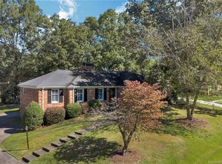 3521 School House Ln, Charlotte, NC 28226