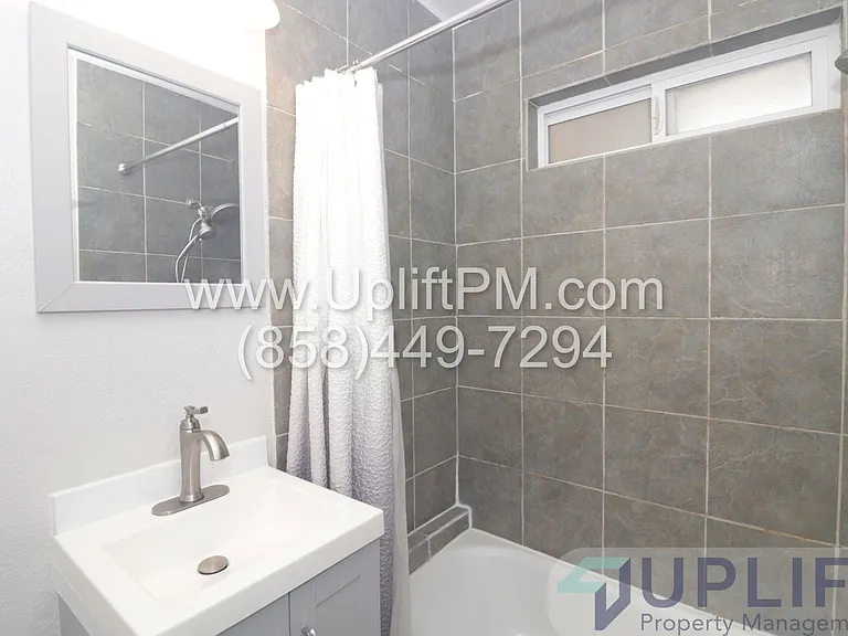 4833 Castle Ave — Photo 25