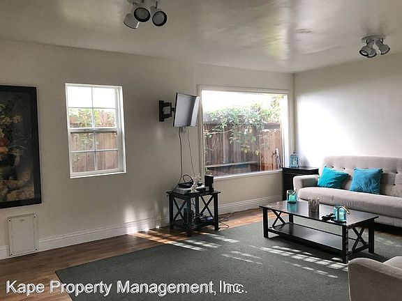 5th image of 1824 10th St APT 4