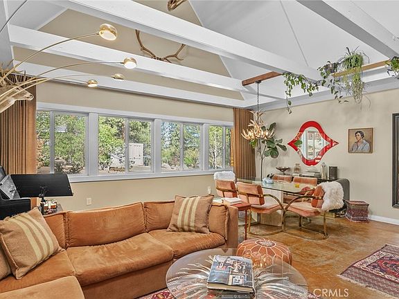 5th image of 2157 Mariposa Ln