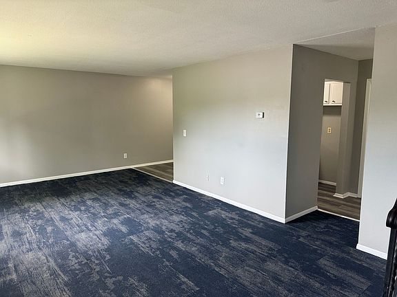 3rd image of 1315 Dowling Ave N #305
