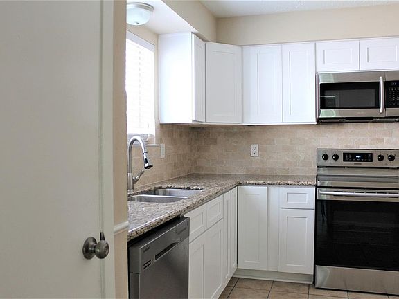 5th image of 14238 Bateau Dr