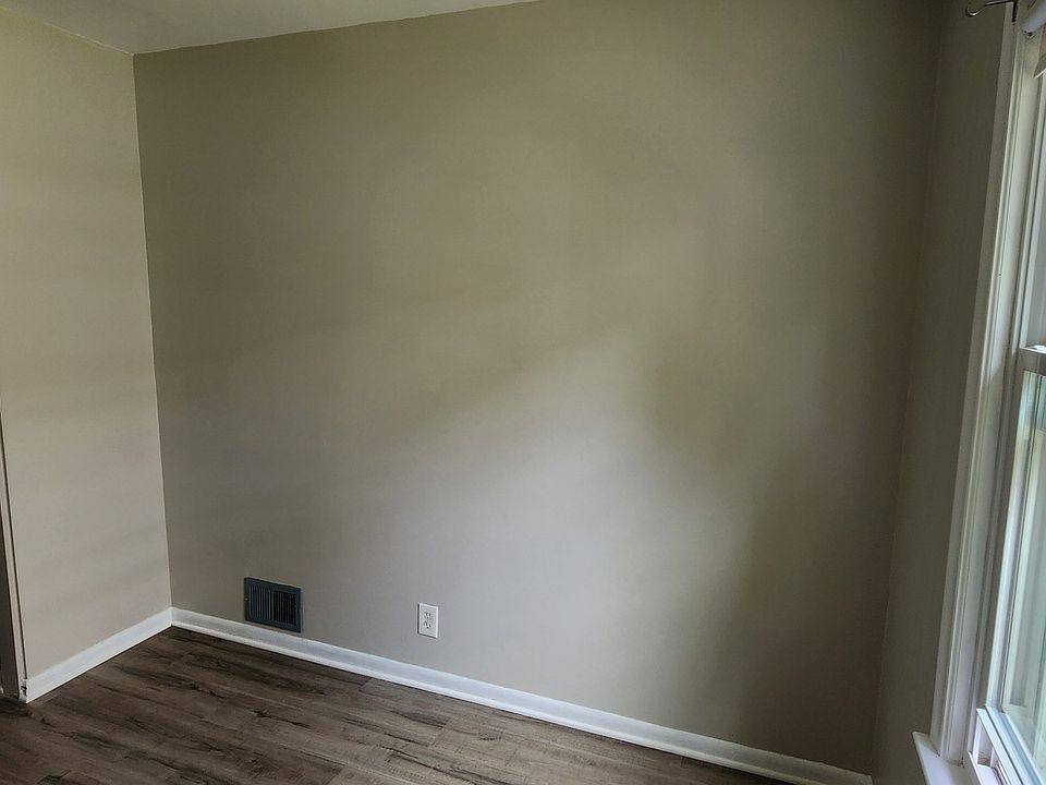 300 E Marshall St, photo 10
