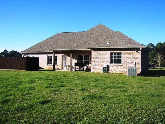 5th image of 104 Mirante Dr
