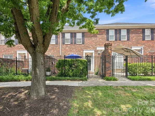 5962 Village Dr, Concord, NC 28027