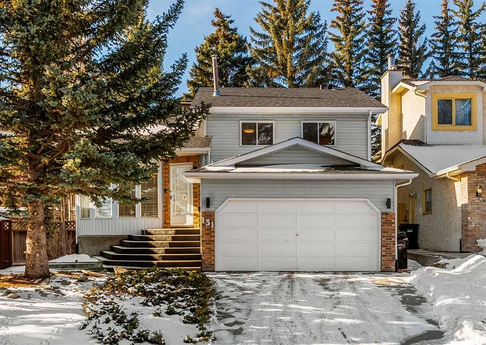 1st image of 131 NE Stratton Cres SW