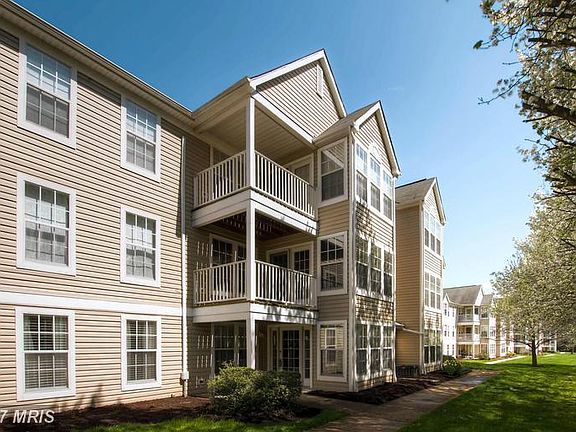 Unit is on the third floor in the back away from the parking lot.