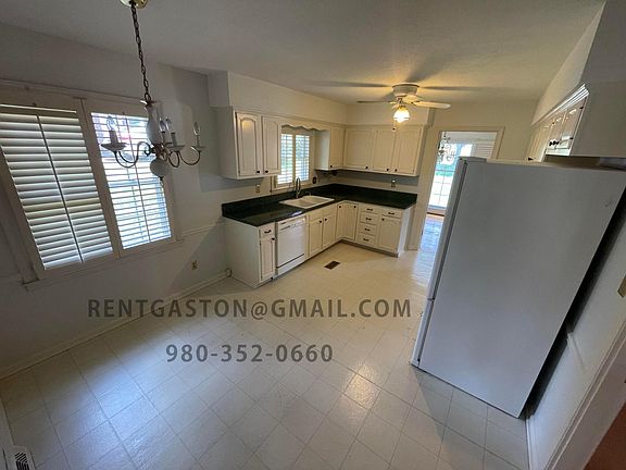 5th image of 3500 Gardner Park Dr