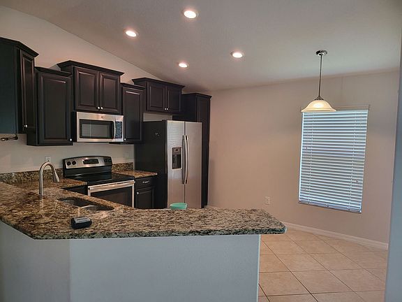 5th image of 11023 Whittney Chase Dr