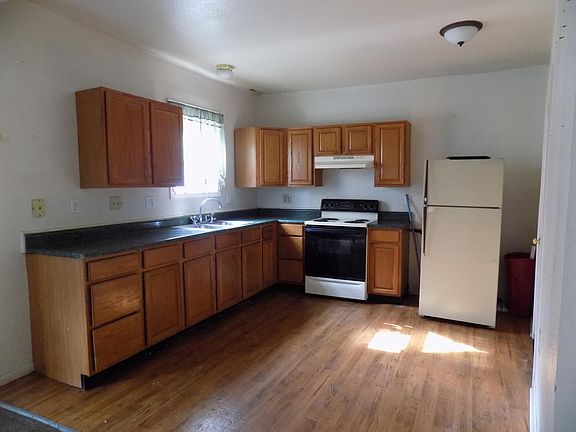 2nd image of 310 W Louis Glick Hwy APT 3