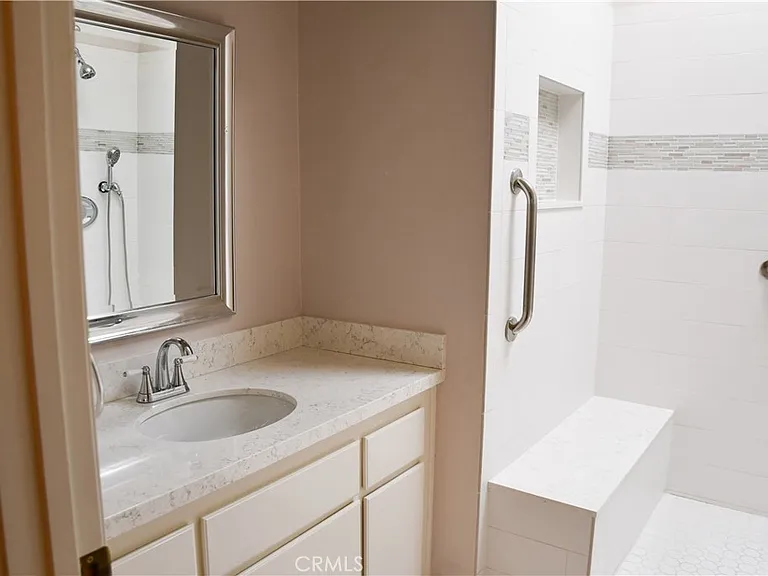 2337 E Skyline Dr — Photo 53