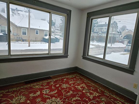 5th image of 438 Diamond St