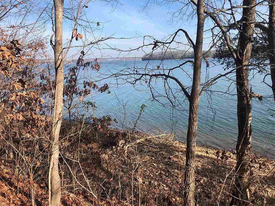 1st image of 15957 Channel Pointe Dr